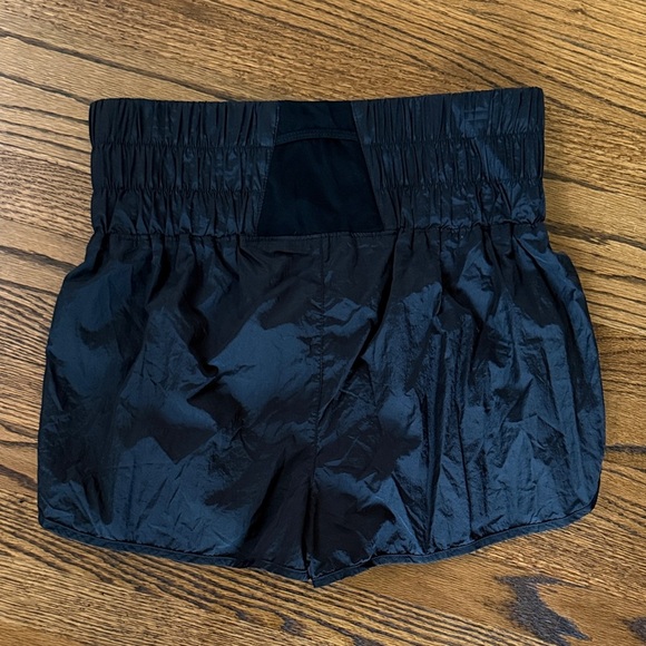 Free Movement Sleek Black Women's XL High Waist Athletic Shorts - Picture 4 of 5